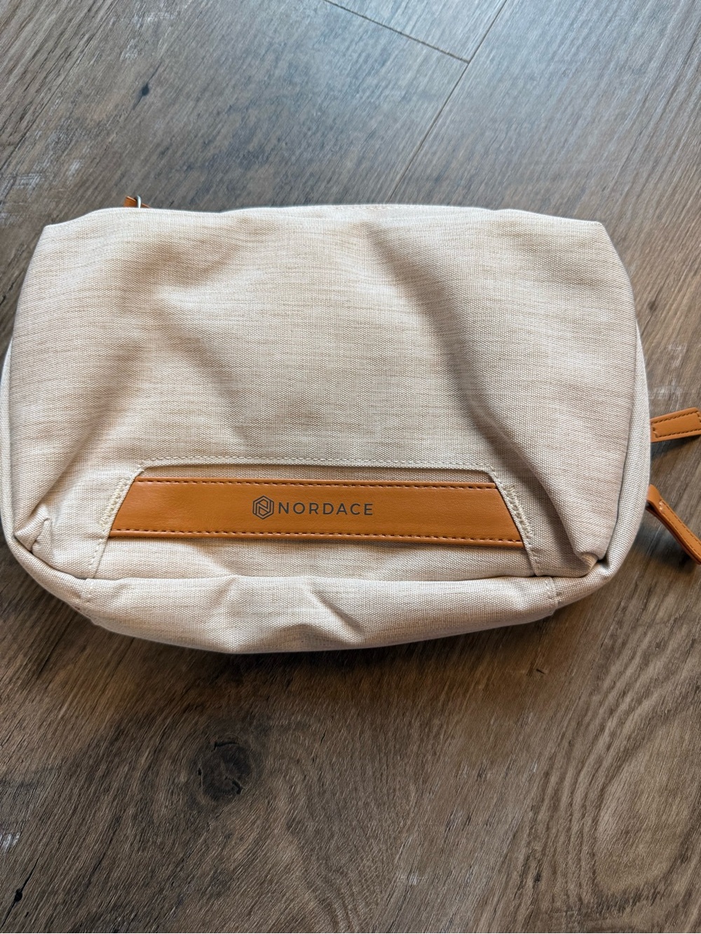Nordace Beige Travel Toiletry Bag Cosmetic Organizer Multi Compartment